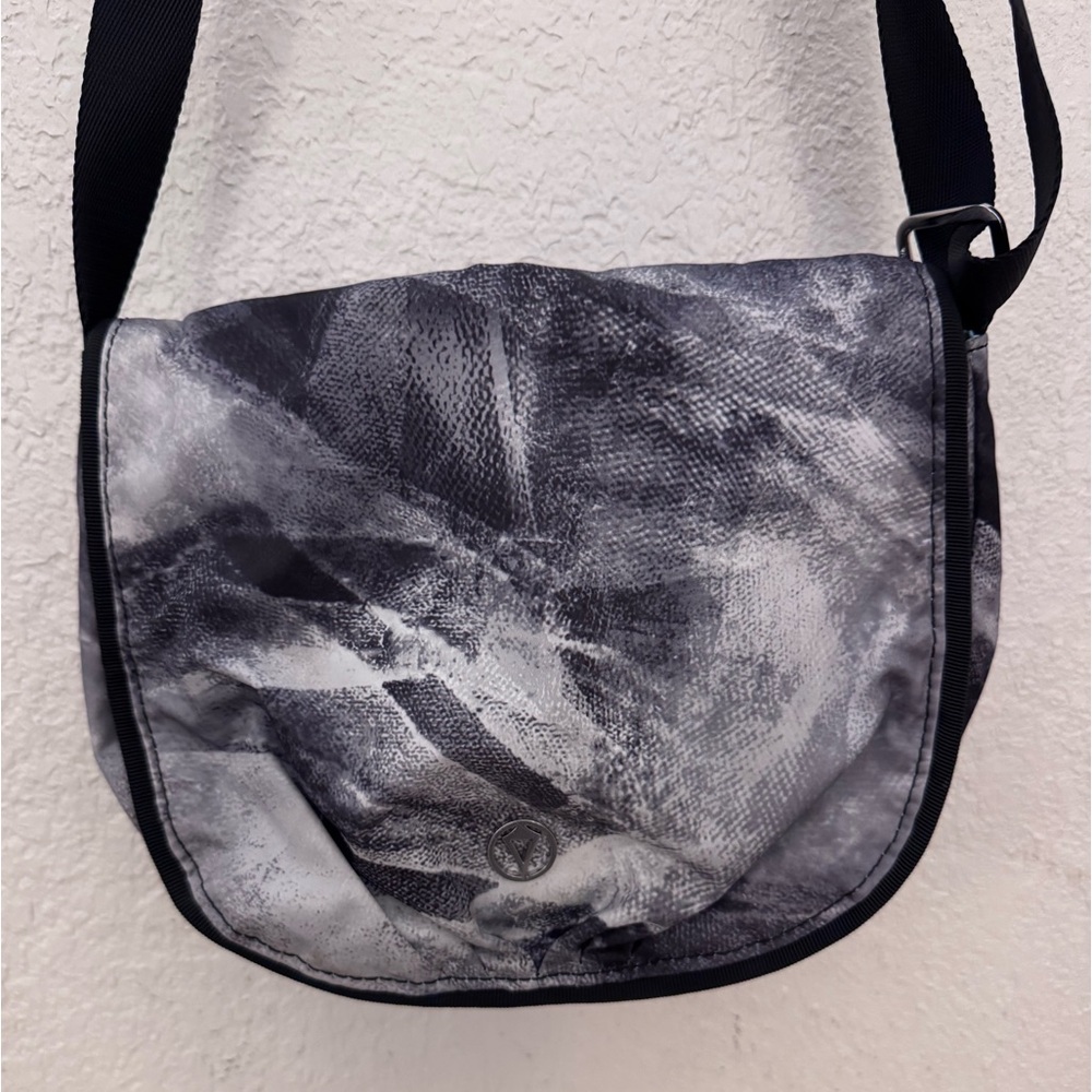Ivivva by Lululemon Endless Play Bag
